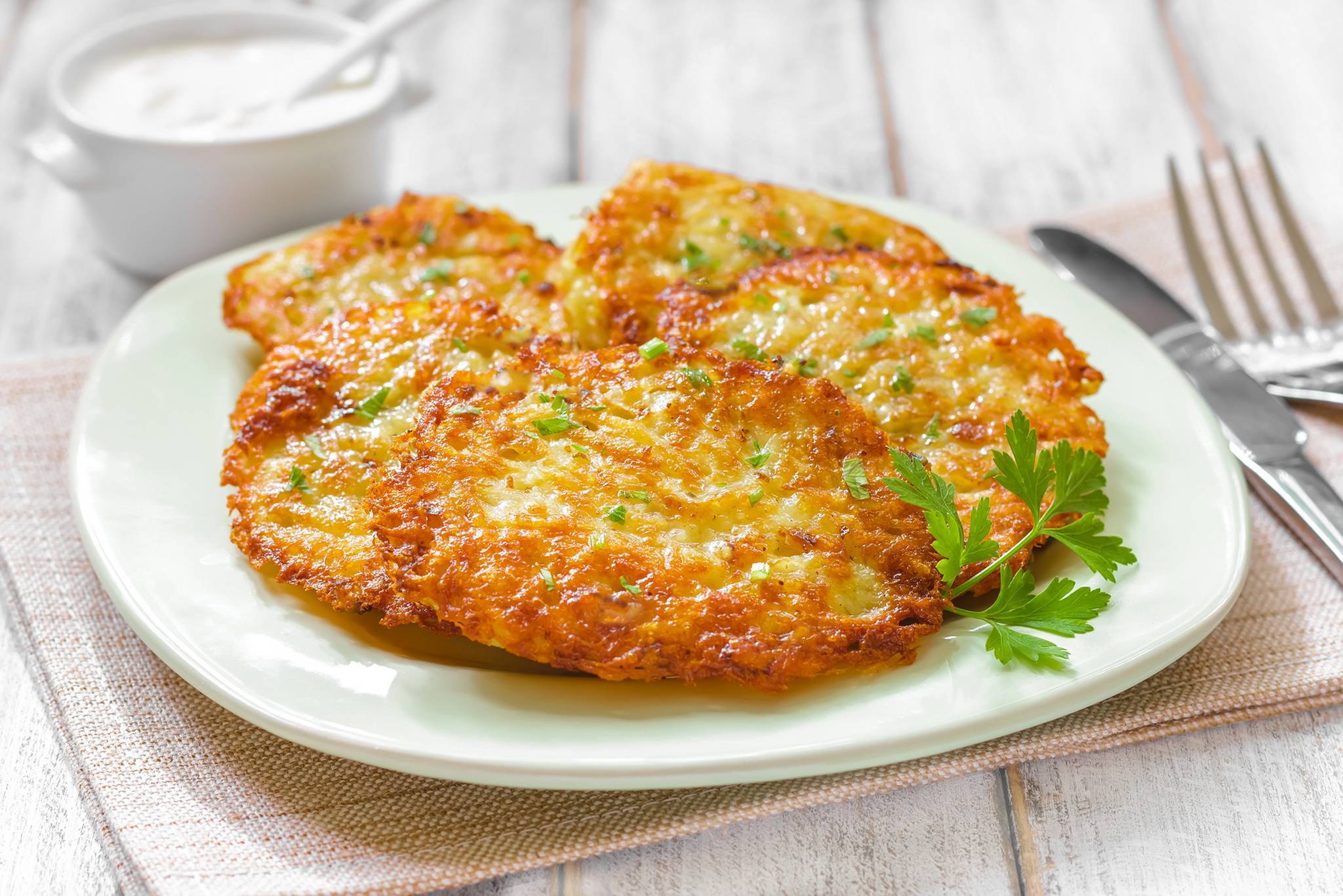 Картофельные драники с чесноком