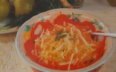 Салат из белокочанной капусты с морковью и хреном